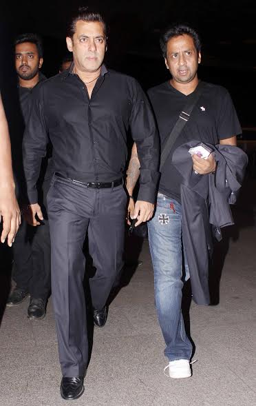 Salman Khan's star-studded Da-Bangg tour is all set to take place in Sydney, Auckland, Melbourne this month.  The Bhai of Bollywood was spotted at Mumbai airport, all set to sizzle at the glitzy event.