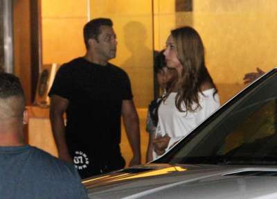 Superstar Salman Khan along with his rumoured lover Iulia Vantur arrived at Alivra Agnihotri&rsquo;s house party, last night. Both of them were looking amazing together. Salman and Iulia were rumoured to be dating from quite some time.