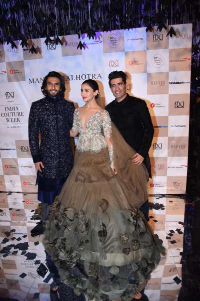 Ranveer Singh and Alia Bhatt turns the showstopper for designer Manish Malhotra&rsquo;s fashion show at ICW in Delhi. Both the actors were looking amazing together as they walked the ramp for the ace designer.
 