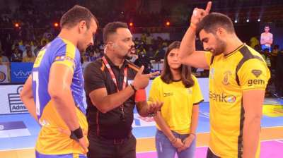The two captains of Tamil Thalaivas and Telugu Titans go head to head for the toss of the first Match after the Opening Ceremony. Bollywood Actor Akshay Kumar inaugurated the ceremony by singing the National Anthem.