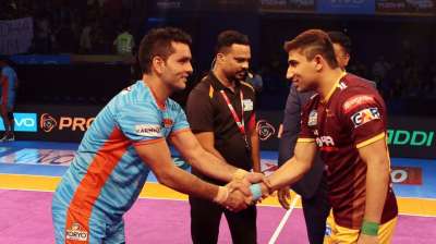 In Match 41 of the Pro Kabaddi League 2017 of the Inter Zone challenge week, it was Bengal Warriors that took on the hosts U.P Yoddha in a thrilling encounter where the visitors pipped the hosts by just 1 point. Surjeet Singh and his men from Bengal claim a win to their tally as U.P Yoddha have been in a poor form in their backyard. In this image the two team captains Surjeet Singh from Bengal Warriors and Nitin Tomar from U.P Yoddha greet before the toss of the match.