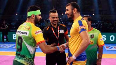 In the Pro Kabaddi League 2017 of Match 86, it was the Patna Pirates that took on the Tamil Thalaivas at Ranchi. Patna Pirates are unbeaten at home but Tamil Thalaivas sure gave the double defending champions a run for their money. Pardeep Nawral and his Pirates have been in great form this season but it was Ajay Thakur's Thalaivas that shocked the hosts by leading the scoreline in the first half of the match. Patna fought their way back up and eventually managed to defeat the valiant visitors by a margin of two points. Take a look at some of the highlights that went down. 