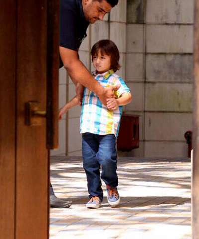 Superstar Shah Rukh Khan&rsquo;s son Abram Khan was recently spotted playing in the compound of his home and needless to say, he was looking super adorable. This is known to all that AbRam enjoys huge fan following. Thus, these pics are too cute to be missed by movie buffs.