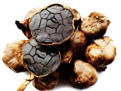 
Black Garlic-Black garlic is prepared by heating garlic for several weeks under humidity controlled environment which results in black cloves. It is rich in antioxidants which helps in improving immune system and is good for cardiovascular health. Black garlic contains a very specific compound called S-Allycysteine which makes it more nutritious than white garlic.