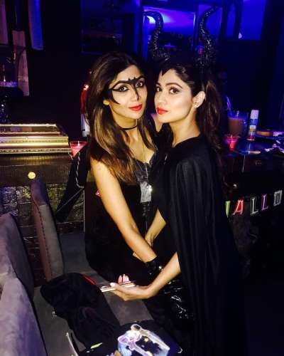 Bollywood actress Shilpa Shetty Kundra hosted a grand Halloween party for her son Viaan Raj Kundra and his friends. Sister Shamita Shetty was also present at the bash and, the Shetty sisters rocked the party like true spooky divas.