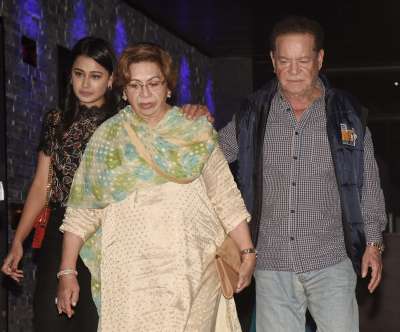 Veteran actress Helen turned a year older yesterday and her family members took out time from their busy schedules to make the day special for the lady. From Iulia Vantur to Malaika Arora, many stars were spotted at the event.