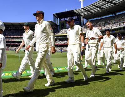 Australia went into the match without left-handed fast bowler Mitchell Starc, the leading wicket-taker in the series. Starc was ruled out because of a bruised right foot and replaced by Jackson Bird, who hasn't played a Test for 12 months. England also made one change with Curran selected to make his Test debut, replacing Craig Overton, who has a fractured rib. Curran, 22, has played a one-day international and three Twenty20 matches for England, and was only added to England's Ashes squad when Steve Finn was ruled out at the start of the tour due to injury.