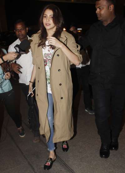 Actress Anushka Sharma and cricketer Virat Kohli are rumoured to dating from quite some time. Lately, speculations were flying high that both of them will soon tie the knot in Italy. However, her spokesperson denied the news but Anushka along with her family was spotted at airport on Thursday which has added fuel to the speculations.