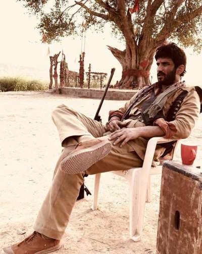 Team 'Sonchiriya' promotes the film in a unique way | Hindi Movie News -  Times of India