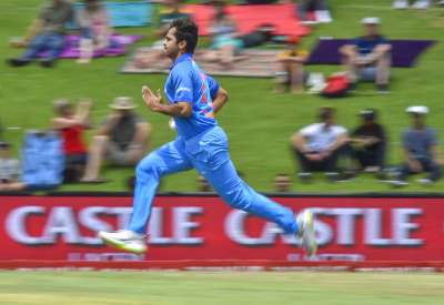 With the top two pace bowling slots going into the 2019 World Cup already grabbed by Bhuvneshwar Kumar and Jasprit Bumrah, Mumbai's Shardul Thakur made a case for himself as the third block in the jigsaw puzzle with an impressive 4 for 52 during the South African innings.
Spinners Yadav 151 and Chahal 238 again bowled well. While batting, South African openers Aiden Markram 24 and Hashim Amla 10 made another sedate start. Thakur was impressive in his first spell, even though Markram took him for two boundaries to start off proceedings. 