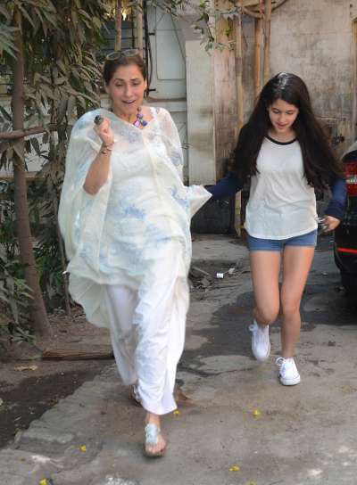 Rinke Khanna's daughter Naomika Saran was recently clicked with her grandmother Dimple Kapadia in Mumbai.
