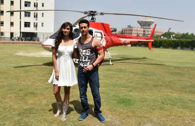 Bollywood&amp;rsquo;s alleged real life couple Tiger Shroff and Disha Patani are busy promoting their forthcoming film Baaghi 2. Recently, the duo arrived at a Greater Noida college GL Bajaj Institute in chopper to promote their film. The crowd went ecstatic to see their favourite stars in their premises, while the sound of &amp;lsquo;Tiger Tiger&amp;rsquo; filled the premises.&amp;nbsp;