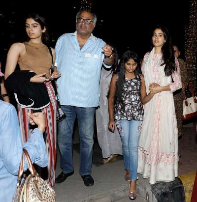 Filmmaker Boney Kapoor was spotted with his lovely daughters Janhvi Kapoor and Janhvi Kapoor recently.