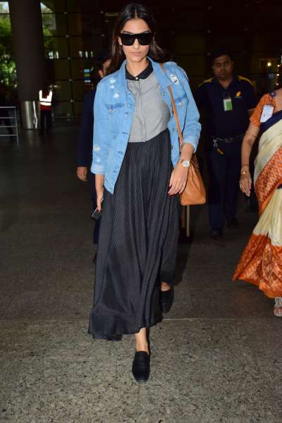 Actress Sonam Kapoor, who is gearing up for the release of her upcoming film Veere Di Wedding, was recently spotted at the airport.