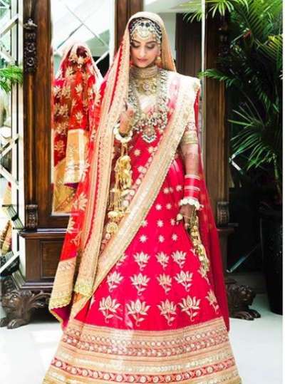 Sonam Kapoor looked no less than a princess on her wedding.