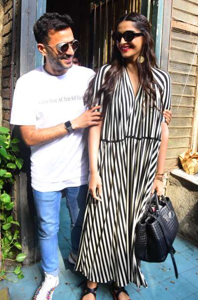 Sonam Kapoor's film Veere Di Wedding has released in theatres on Friday. Soon after the release, the actress left with her husband Anand Ahuja on a romantic lunch date at a restaurant in Mumbai.&amp;nbsp;