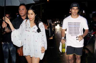 Veteran actress Sridevi&amp;rsquo;s daughter Janhvi Kapoor is gearing up for her Bollywood debut alongside Ishaan Khatter through the film Dhadak.&amp;nbsp;
&amp;nbsp;