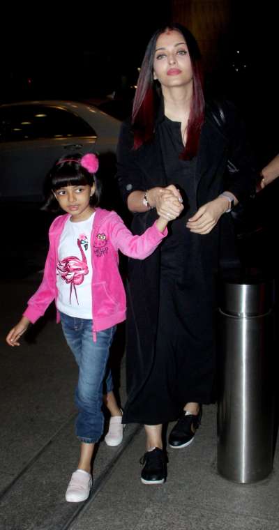 After wrapping up the shoot of her upcoming film Fanney Khan, actress Aishwarya Rai Bachchan headed to Paris with her lovely daughter Aaradhya Bachchan.