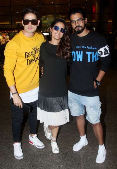It's Bigg Boss 11 reunion again this time without Luv Tyagi. Early morning on Wednesday, Priyank Sharma, Hina Khan and Rocky Jaiswal were spotted at the airport.&amp;nbsp;