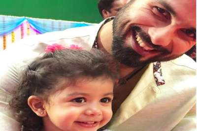 Actor Shahid Kapoor is currently occupied with the work of his upcoming film Batti Gul Meter Chalu and his adorable daughter Misha visited him on the sets. She was all smiles sitting on her father&amp;rsquo;s lap.