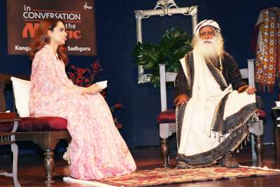 Kangana Ranaut, who is known for her upfront and brutally honest demeanour was recently in a conversation with spiritual leader Sadhguru Jaggi Vasudev in Mumbai.&amp;nbsp;