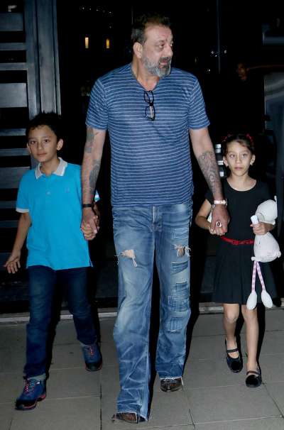 Sanjay Dutt made the most of the Friday night by taking his family out for a dinner. He was spotted with his kids-Iqra, Shahraan and wife Maanayata Dutt