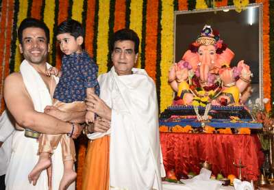 It was a grand Ganesh Chaturthi 2018 celebration for veteran actor Jeetendra and family.