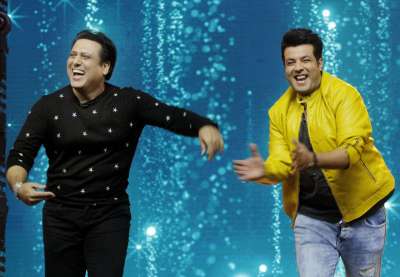 Bollywood's dancing idol Govinda graced the stage of the reality show India's Best Dramezaaz along with Varun Sharma to promote their upcoming film Fryday