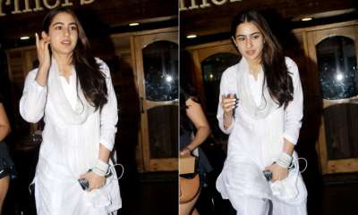 Bollywood budding actress Sara Ali Khan was spotted late night on Tuesday on a dinner outing at Farmer's Cafe in Mumbai. The Simmba actress was wearing an all-white Salwar Kameez and sported no makeup look as usual. Going by her recent outings, it looks like white Sara Ali Khan's all-time favourite and needless to say, she looks utterly ravishing in those white traditional outfits.&amp;nbsp;