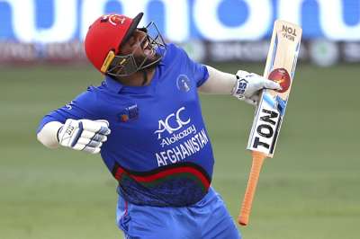 Mohammad Shahzad started the Afghanistan innings in an emphatic fashion with a flurry of boundaries.