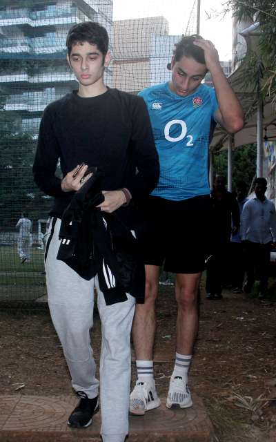 Saif Ali Khan's son with his first wife Amrita Singh, Ibrahim Ali Khan, looks drool-worthy as he sweats it out by playing cricket.