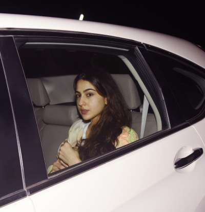 After dazzling with father Saif Ali Khan on the Koffee With Karan couch, diva Sara Ali Khan left the hearts racing when she stepped out for a movie date with mother Amrita Singh.
