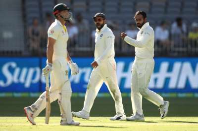 India recovered from a patchy start to reduce Australia to 277/6 on the opening day of the 2nd Test.