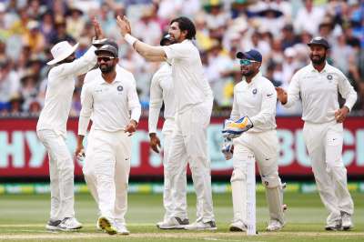 India came within sniffing distance of a defining victory before a stoic resistance by Australia's tail delayed the inevitable in the third Test on Saturday.