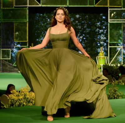 Actress Kangana Ranaut&amp;nbsp;looks amazingly gorgeous being a showstopper.