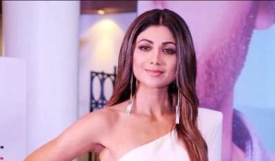 Shilpa Shetty Xx Video - Shilpa Shetty and family face court case over Rs 21 lakh loan taken by late  father Surendra Shetty | Celebrities News â€“ India TV