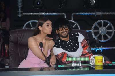 Ahead of release, Alia Bhatt and Ranveer Singh promote Gully Boy on Super Dancer 3