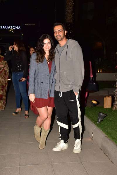 Arjun Rampal and girlfriend&amp;nbsp;Gabriella Demetriades make a cute pair as they get snapped in Mumbai.