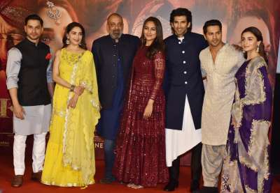 Kalank official trailer out: Starcast of Kalank at trailer launch