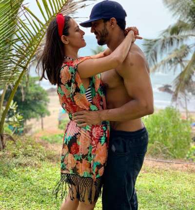 Anita Hassanandani's recent pictures with husband Rohit Reddy in Goa will make you go 'AWWW'