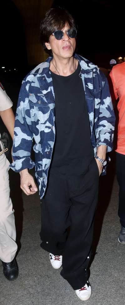Shah Rukh Khan flaunted his cool and casual style as he got clicked at the airport