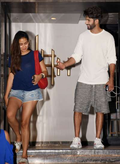 Bollywood actor Shahid Kapoor, who is all set to wow fans with upcoming film Kabir Singh, enjoyed a casual dinner date with wife Mira Rajput on Thursday.