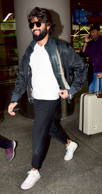 South Indian superstar&amp;nbsp;Vijay Deverakonda got clicked at the airport on Tuesday morning