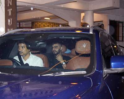 Arjun Kapoor arrived for&amp;nbsp;Ritesh Sidhwani's party looking handsome as always