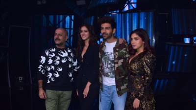 Kartik Aaryan, Bhumi Pednekar and Ananya Panday promote Pati, Patni Aur Woh on Indian Idol 11 stage (Photo Courtesy - Yogen Shah)