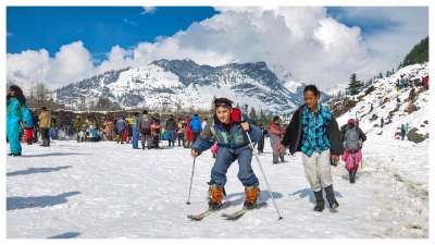 Tourists performing various activities at snow-covered Solang valley following heavy snowfall in Manali. Enthusiasts from all over the world travel are coming to Manali to enjoy the snowfall.&amp;nbsp;
&amp;nbsp;