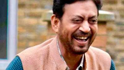 Irrfan Khan flaunts his infectious smile in Angrezi Medium s