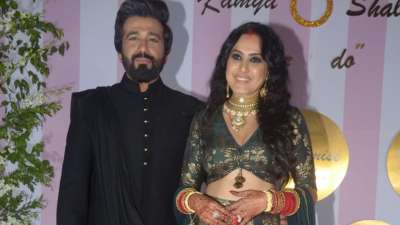 Vindu Dara Singh, Kavita Kaushik and others attend newlywed Kamya Panjabi, Shalabh Dang's reception party