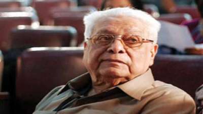 Filmmaker Basu Chatterjee directed many TV shows, all for Doordarshan. His shows like Byomkesh Bakshi, Rajani and others are still one of the popular series on the small screen