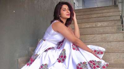 TV actress Jennifer Winget, known to play Kumud in Saraswatichandra, knows how to ace every look with elegance.